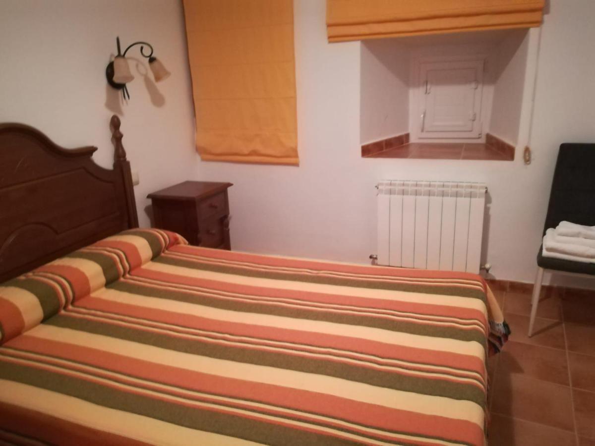 Casa Rural Valdecorneja Hoyorredondo エクステリア 写真